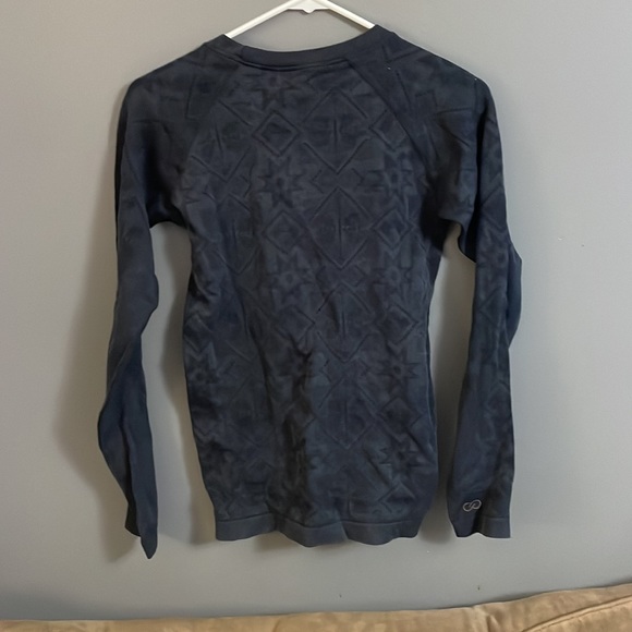 Women’s Calia long sleeve workout top. Size Medium - Picture 2 of 3